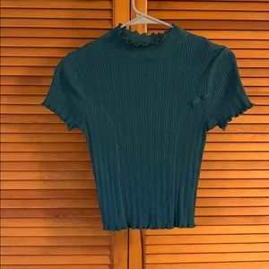 Wild fable short sleeve crop mock neck size small